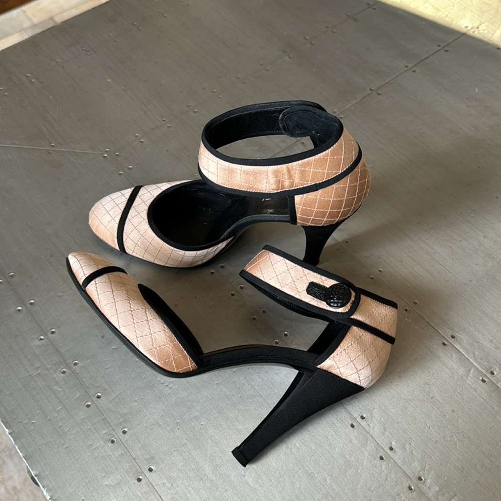 Chanel classic coco quilted satin Mary Jane pump RARE with box and dust bag - Picture 5 of 12